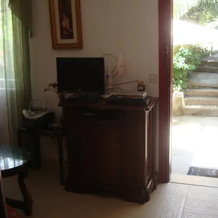 Apartment Botanicheskiy Sad Sutomore Dış mekan fotoğraf